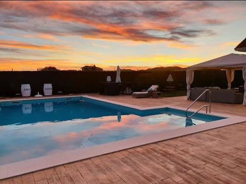 VILLA COSTA QUEBRADA