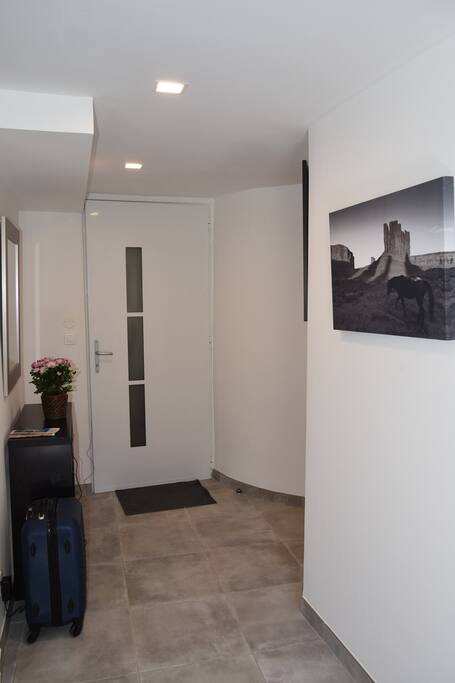 Entrez dans ce joli loft en duplex côté jardin...
