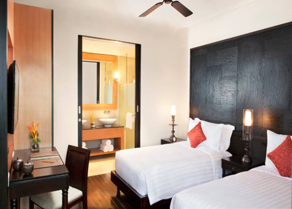 One of the bedrooms (twin beds)