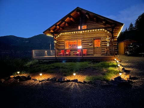 Mountainside log cabin, great views @ 8000 ft.