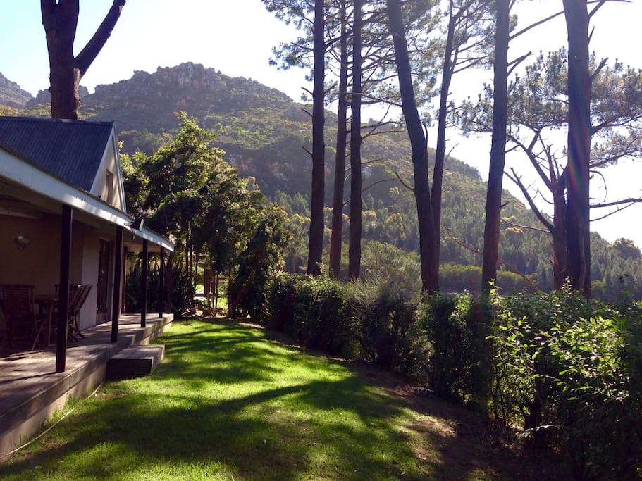 Eagles Nest Deck with private lawn area and beautiful Mountain Views