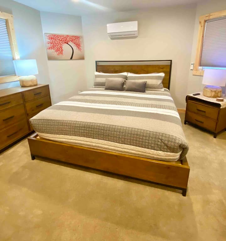 ماستر بسرير بمقاس كينج