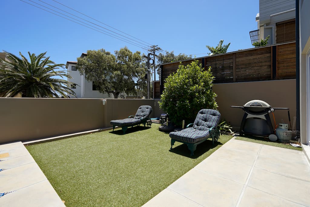 Front pool area with gas braai (barbeque).