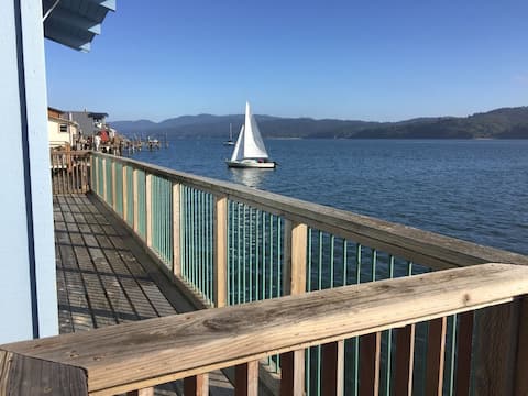 Helen’s Hideaway Relax on the bay  in Marshall