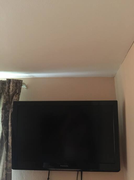 plasma TV with Cable