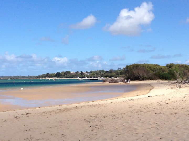 Cottage Close to Beach-Linen Provided Dogs Welcome