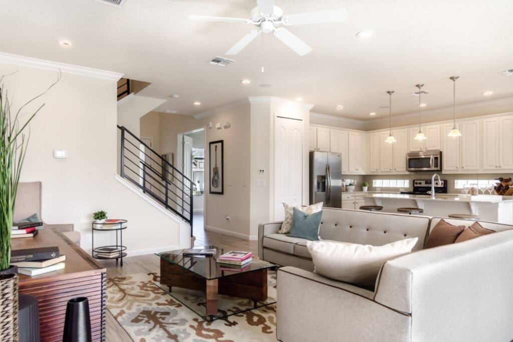 LivingRoom3_3940_OakvilleAve_Kissimmee_FL_20170114_FL19847