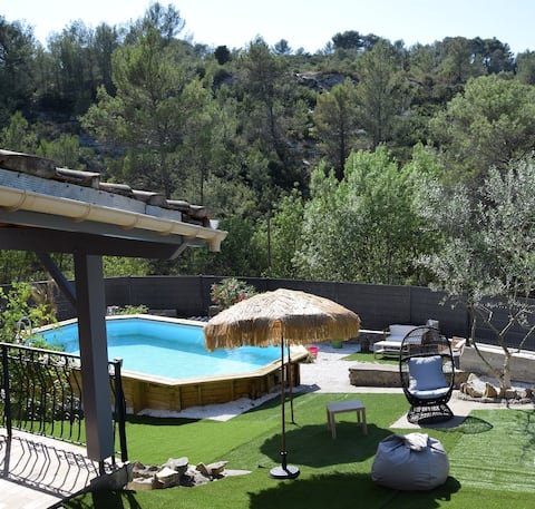 Secluded holiday villa with pool and hot tub