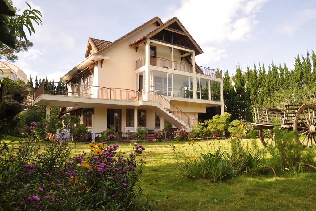 Luxurious Villa for Group with Local Breakfast - tp. Đà Lạt의 빌라에서 살아보기, Lâm Đồng, 베트남