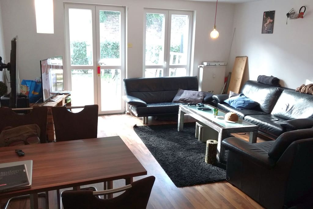 Wohnzimmer + Garten