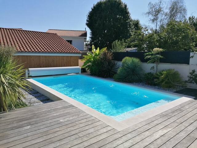 Maison climatisée avec piscine