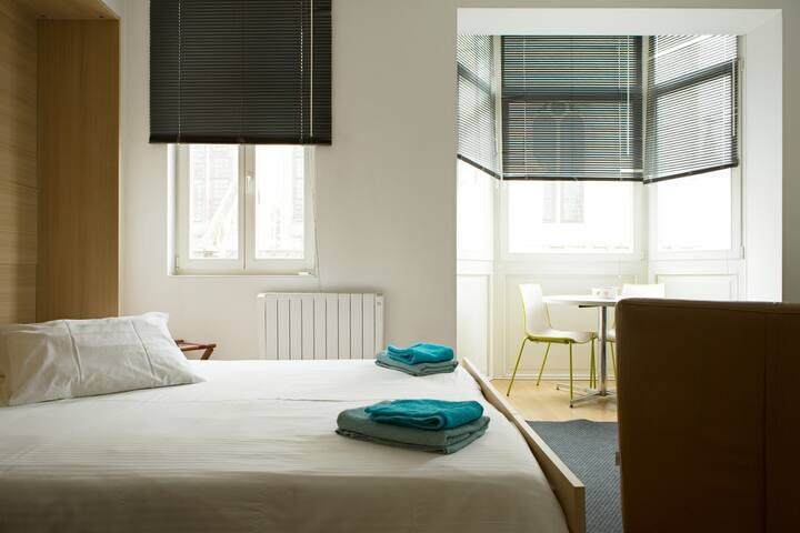 Très beau studio garni N°6