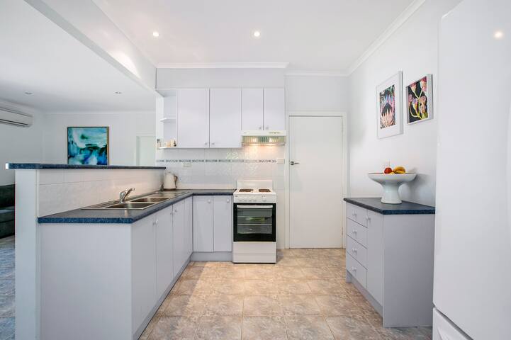 SEBELLA BEACH HOUSE gallery image 5