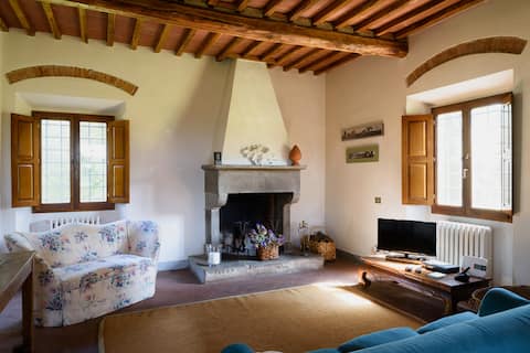 Annuncio Airbnb popolare: Salceta a Tuscany Country House Private Pool & BBQ a Terranuova Bracciolini