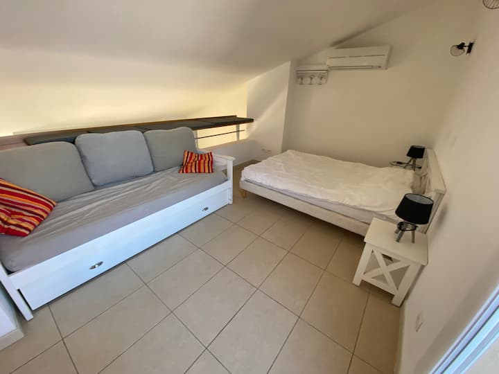 Мецанин (двокреветни и двокреветни кревети)