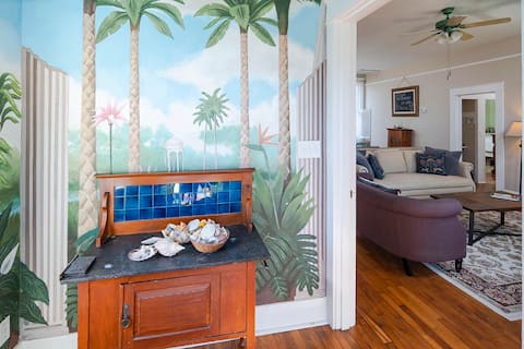 Top performing Airbnb: Historic Pool Home (heated pool) in South Tampa. in Palma Ceia