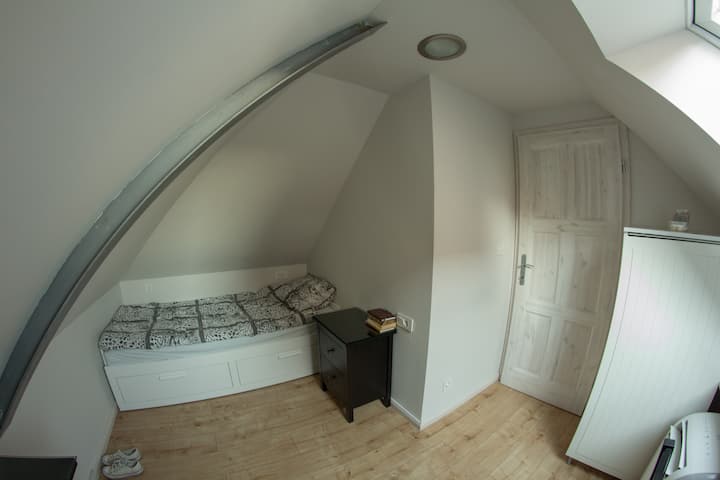 غرفة النوم 2