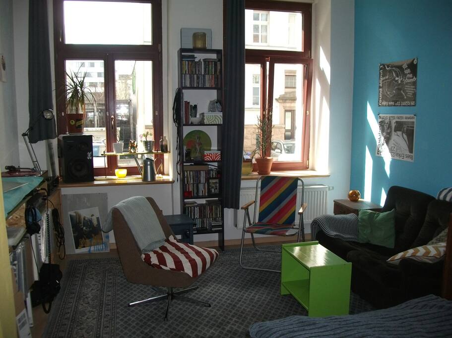 Couch und Sessel zum chillen