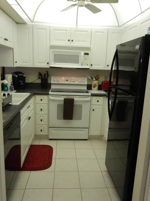 fully equiped kitchen