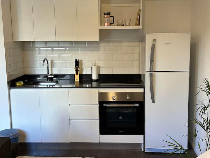 Monoambiente con balcón y pileta en Villa Crespo