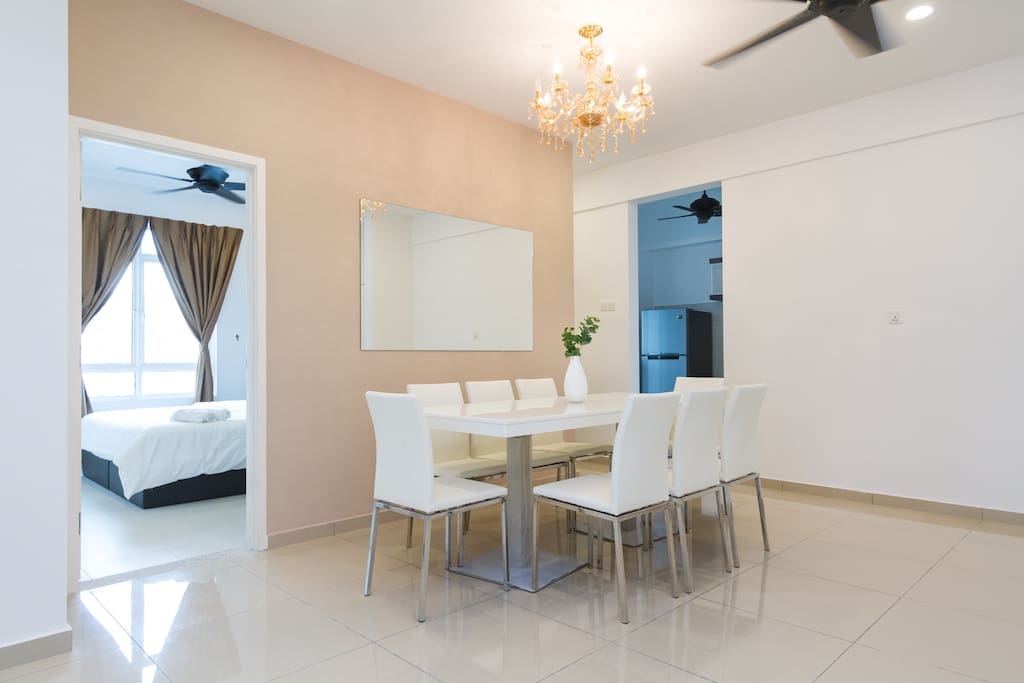 Dining area with air-conditioning