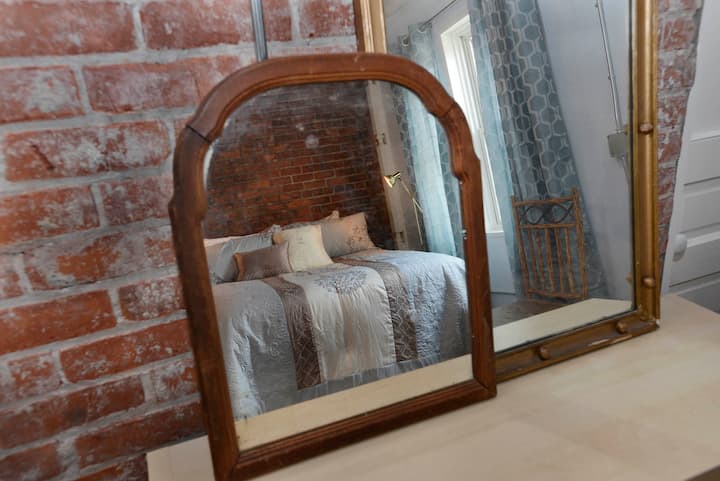 Mirrors in the bedroom.