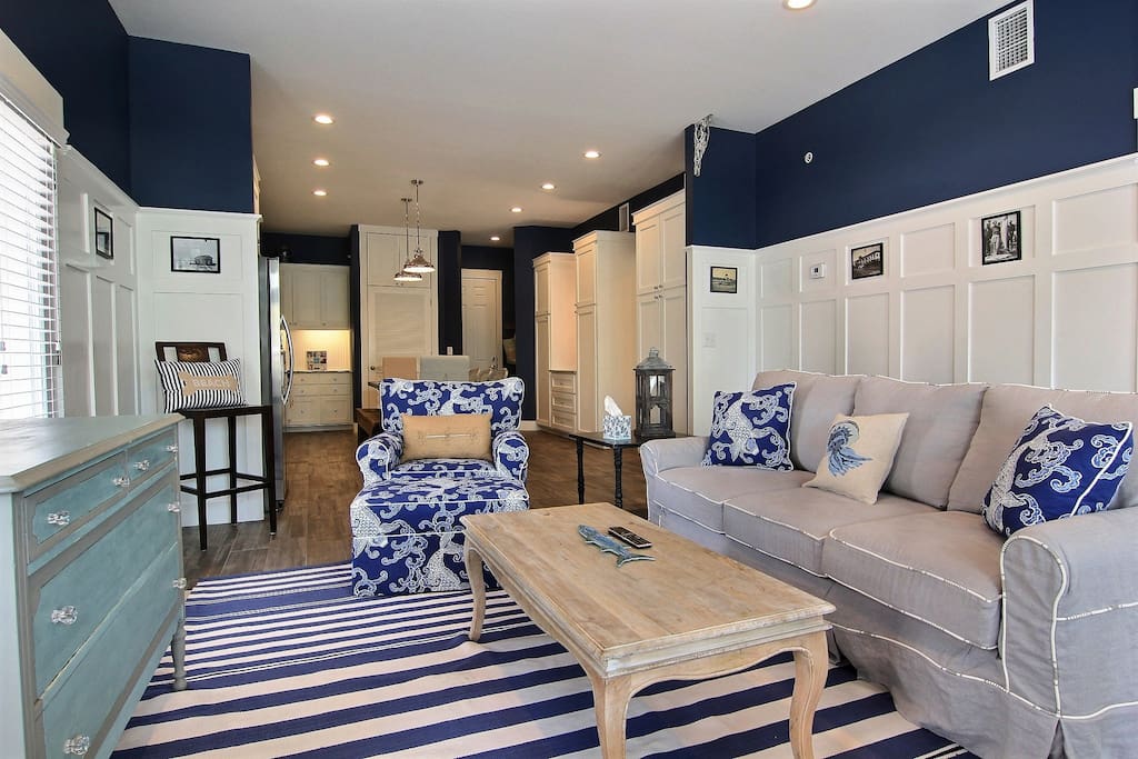 Blue Paradise TC 2102-Living Area