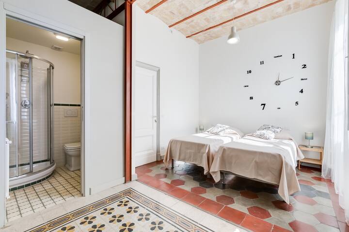 Monti Colosseum apartment gallery image 4