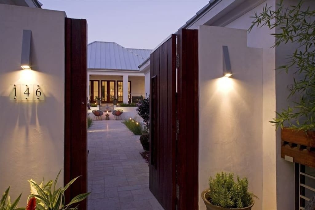 Paradise Courtyard Estate