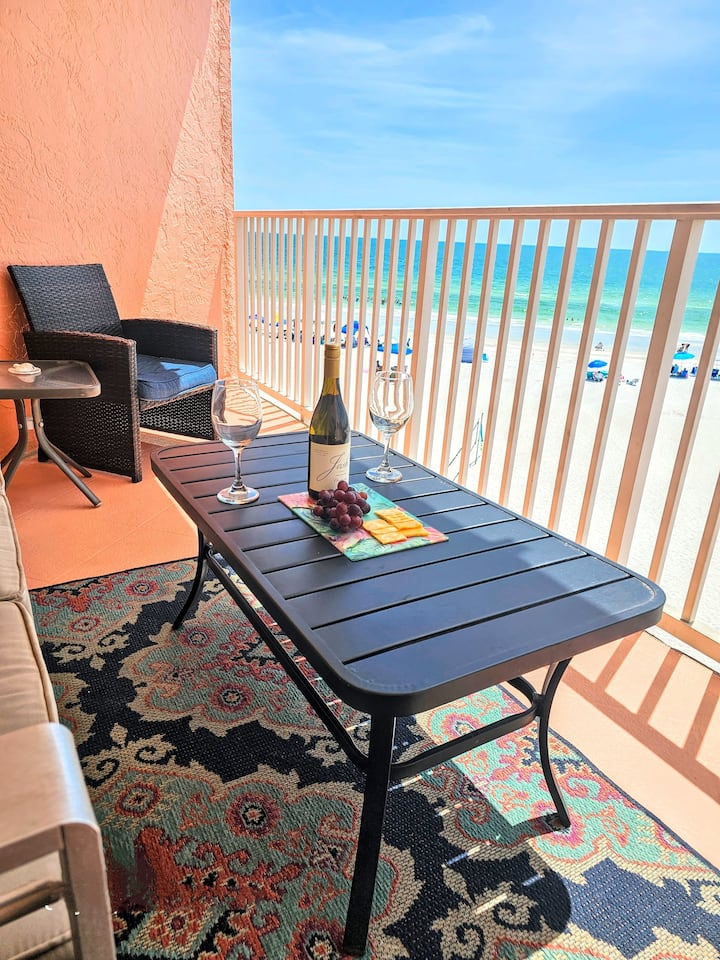 3BRGulf and Beachfront, Pool/Hot tub, 2 Balconies! Condominiums for