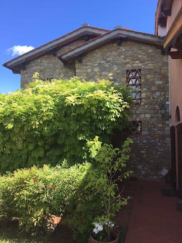 Rosso del Chianti managed Airbnb listing 1