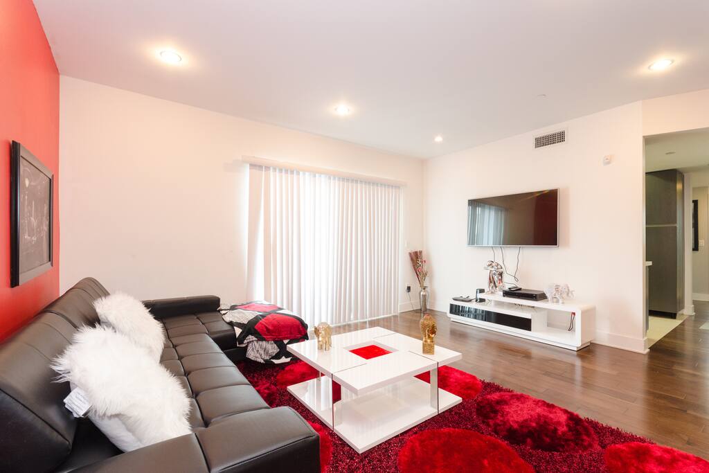 HD TV and free wifi in the entire apartment
