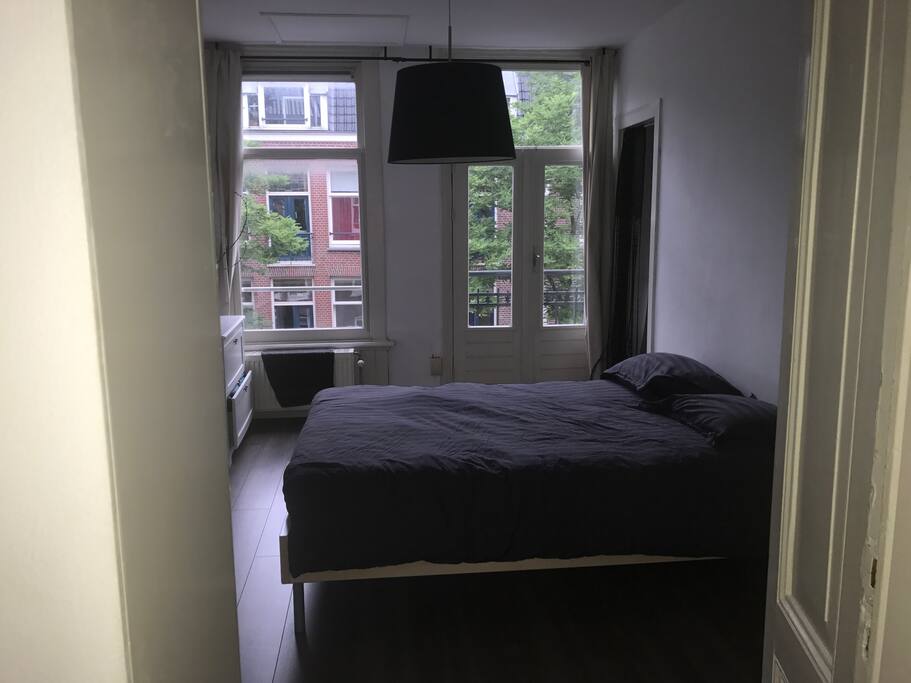Bed room