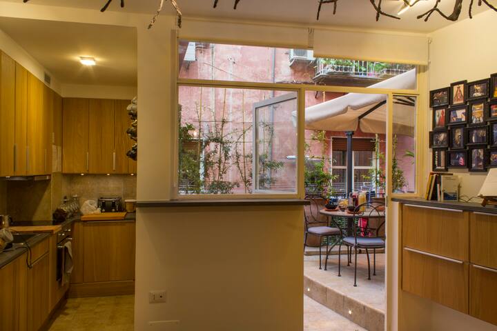 Casa Latina – splendida terrazza napoletana gallery image 3