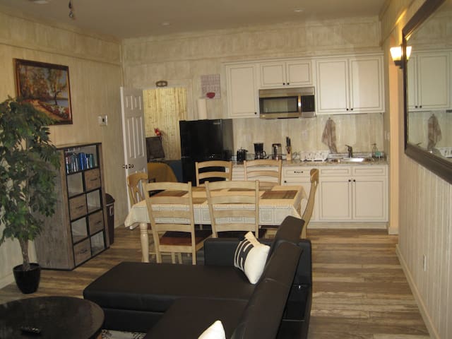 Private Spacious 2 Bedroom  Loft Unit