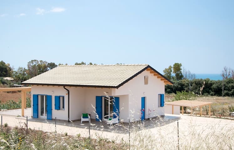 Airbnb Maddalusa Vacation Rentals Places To Stay Sicilia