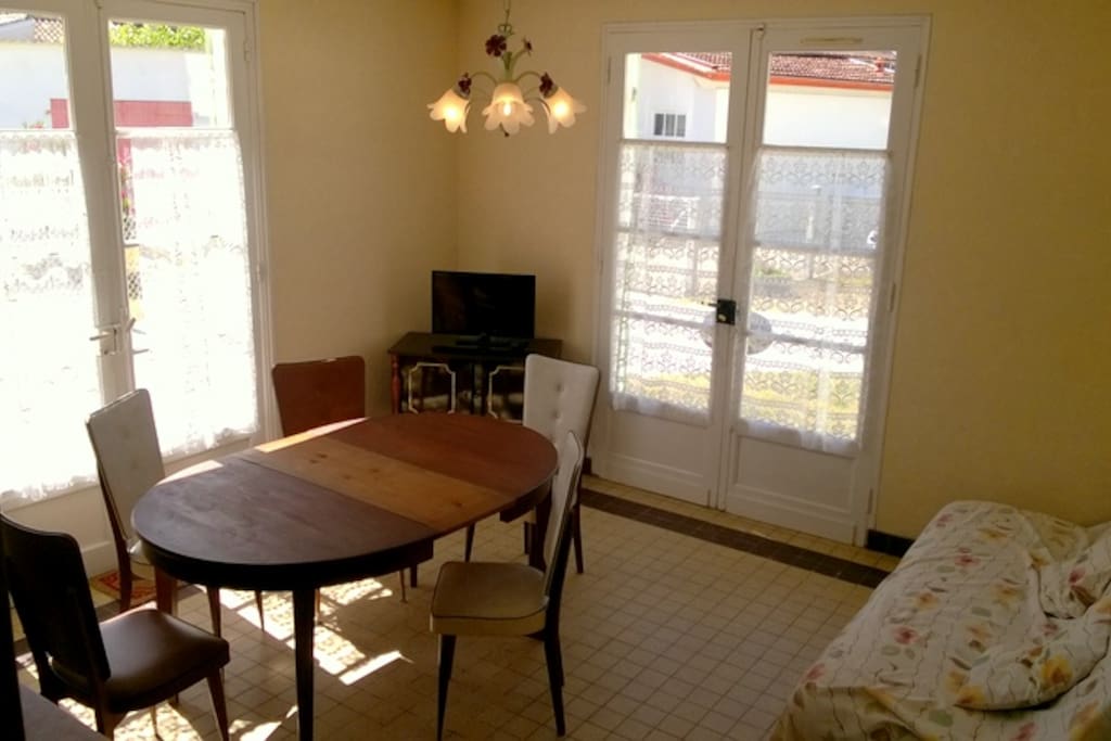 Séjour exposé sud - South facing living room