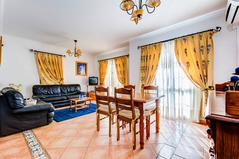 Top Airbnb: Bougainvilleas Villa • 5BR • Pool • Altura Beach em Altura