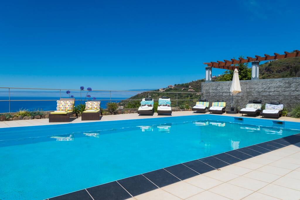 A big pool for swimmers only