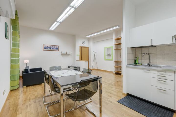 Rome Home Tuscolana Shopping street gallery image 3