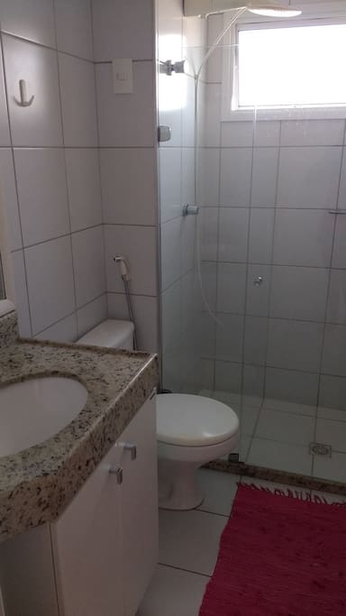 Banheiro apenas para os hóspedes.