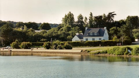 House facing the sea with exceptional views