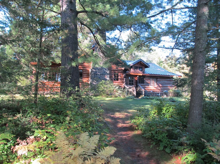 Classic Lodge on Private Lake Cabins for Rent in Republic Township