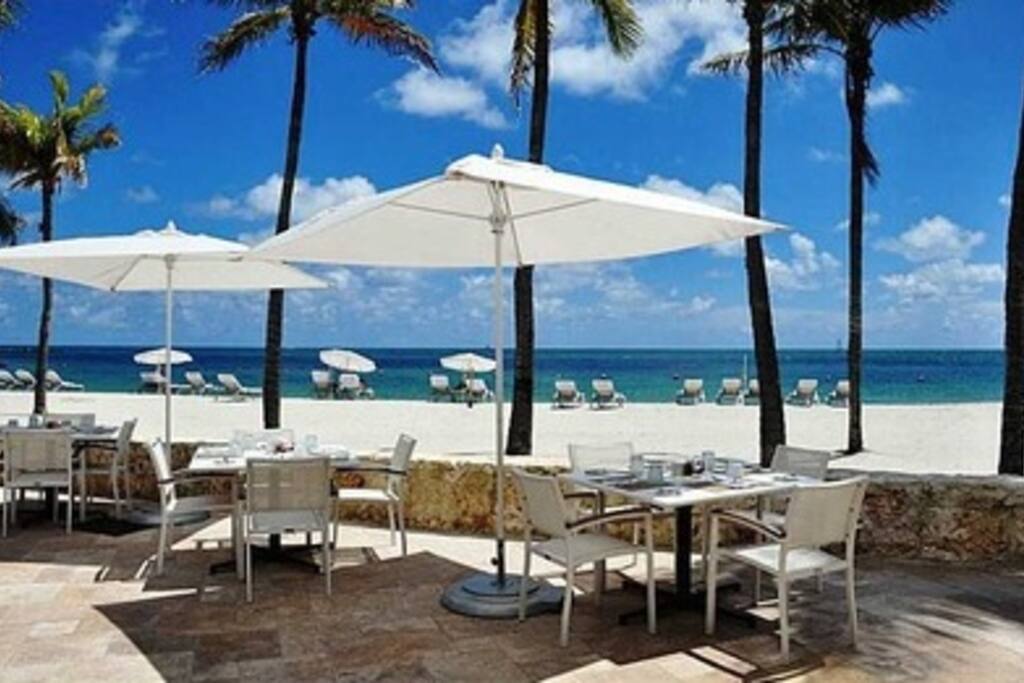 Beach Club Dining
