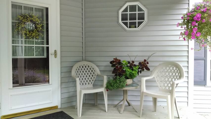 Liberty Ridge - Sage Room