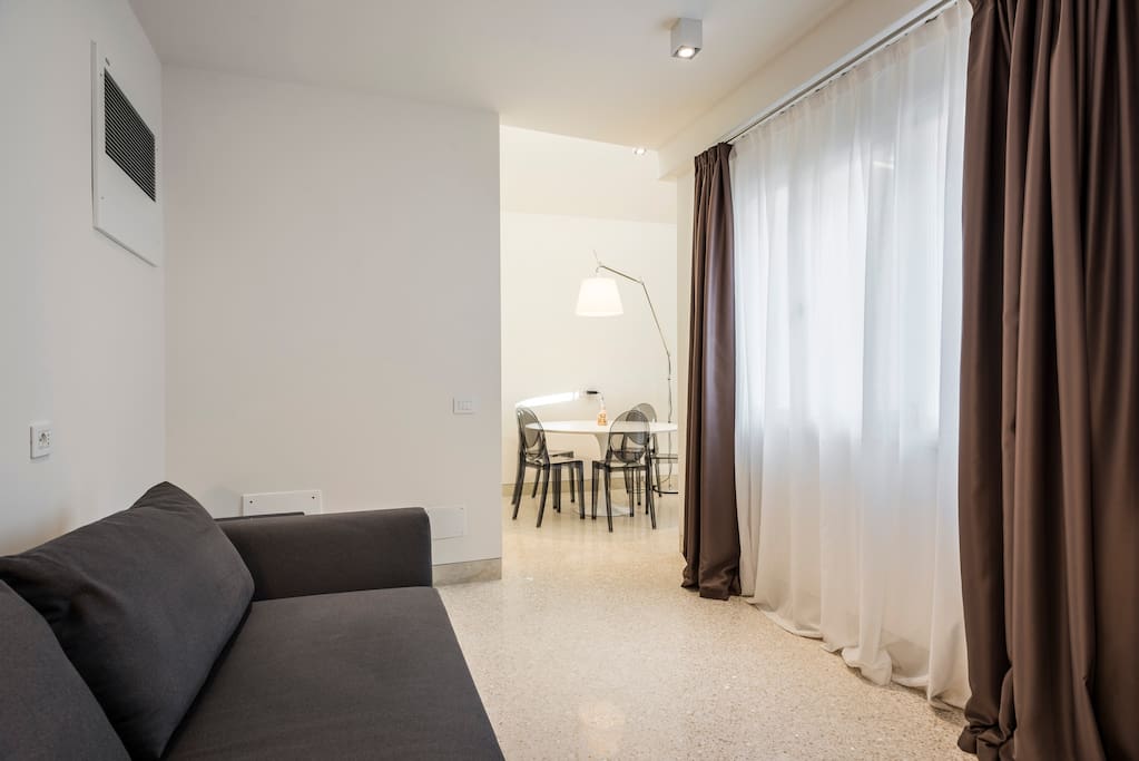 MyPlace Campo Santa Margherita Terrace Apartment- zona giorno