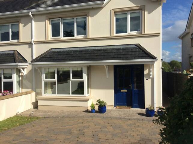 Beautiful 3 bed semi-detached house