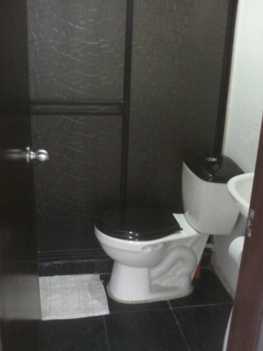 baño limpio