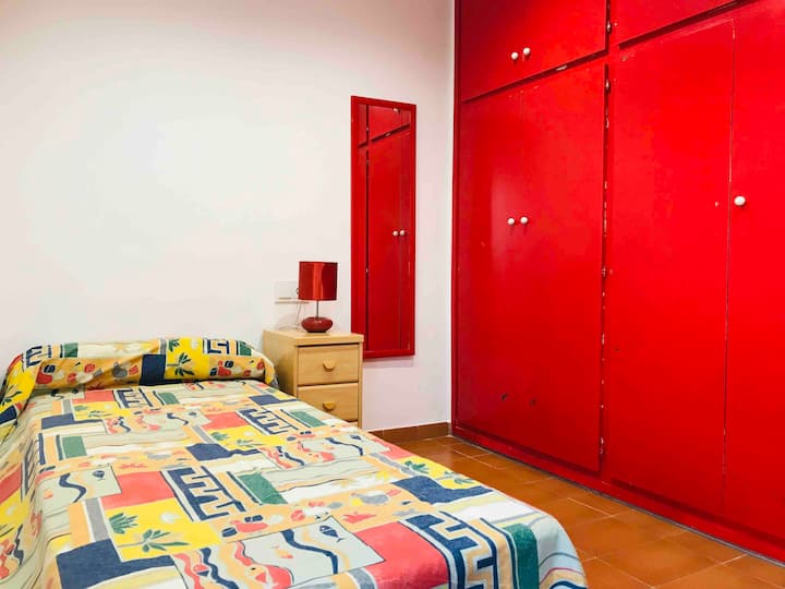 Номер на стаята 2
1 души.