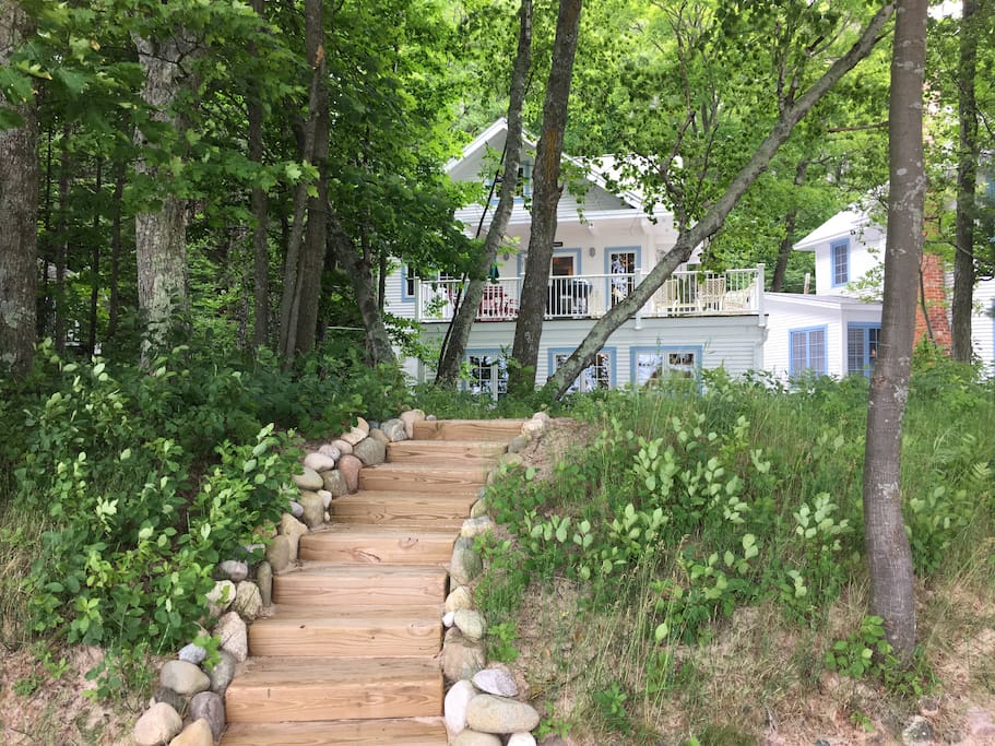 The "Boat House", Near Skiing, Near Harbor Springs Apartments for